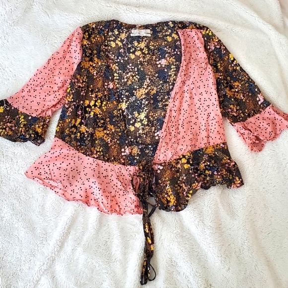 Urban Outfitters Patchwork Wrap Blouse Size:S EUC - Picture 2 of 6